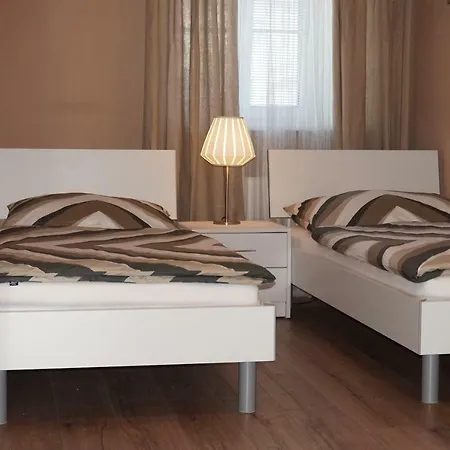 Gaestehaus Familie Loeffler - Am Stadtplatz In *