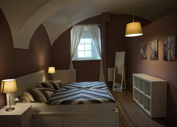 아파트 Gaestehaus Familie Loeffler - Am Stadtplatz In *