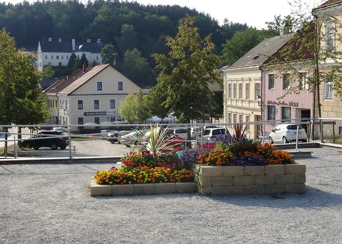 Gaestehaus Familie Loeffler - Am Stadtplatz In